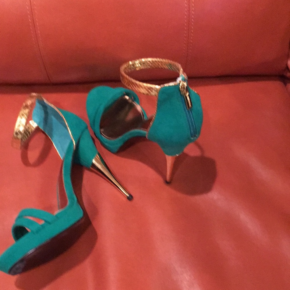 NWOT - Picture 3 of 3